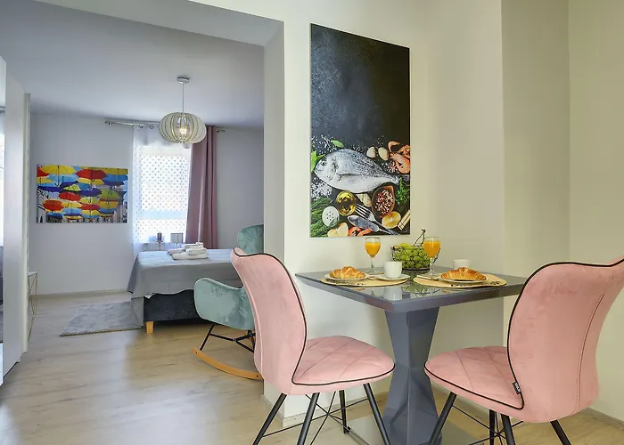 D&a Amphitheatre With Free Parking Pula