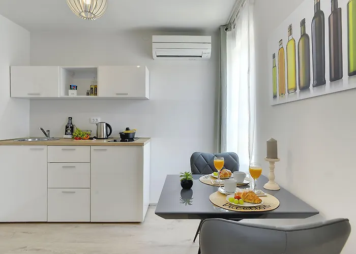 D&a Amphitheatre With Free Parking Pula