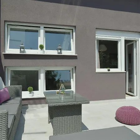 D&a Amphitheatre With Free Parking