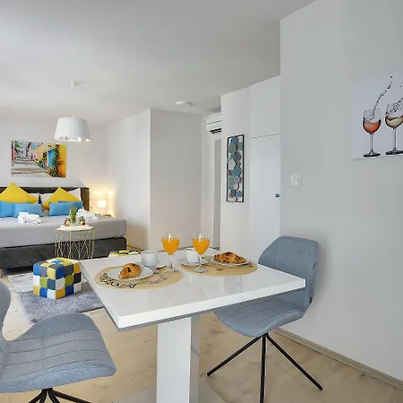 D&a Amphitheatre With Free Parking Apartamento Pula