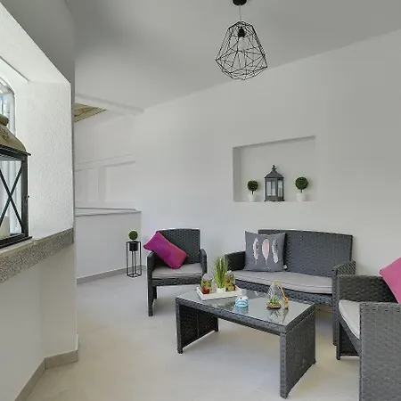 D&a Amphitheatre With Free Parking * Pula