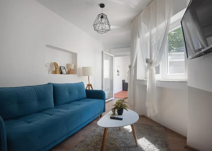 D&a Amphitheatre With Free Parking Πούλα