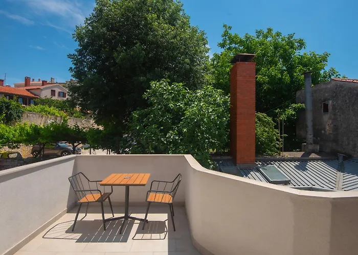 D&a Amphitheatre With Free Parking * Πούλα