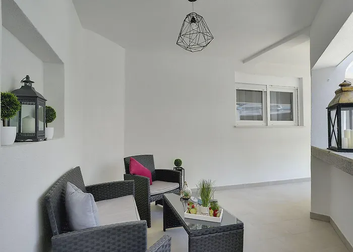 D&a Amphitheatre With Free Parking