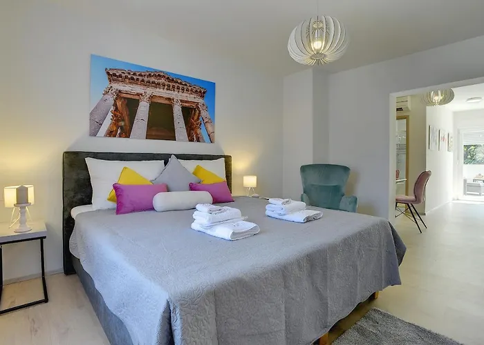 D&a Amphitheatre With Free Parking * Πούλα